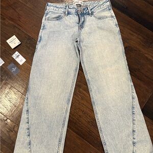 Brand New Never Worn Abercrombie Kids low rise baggy jeans